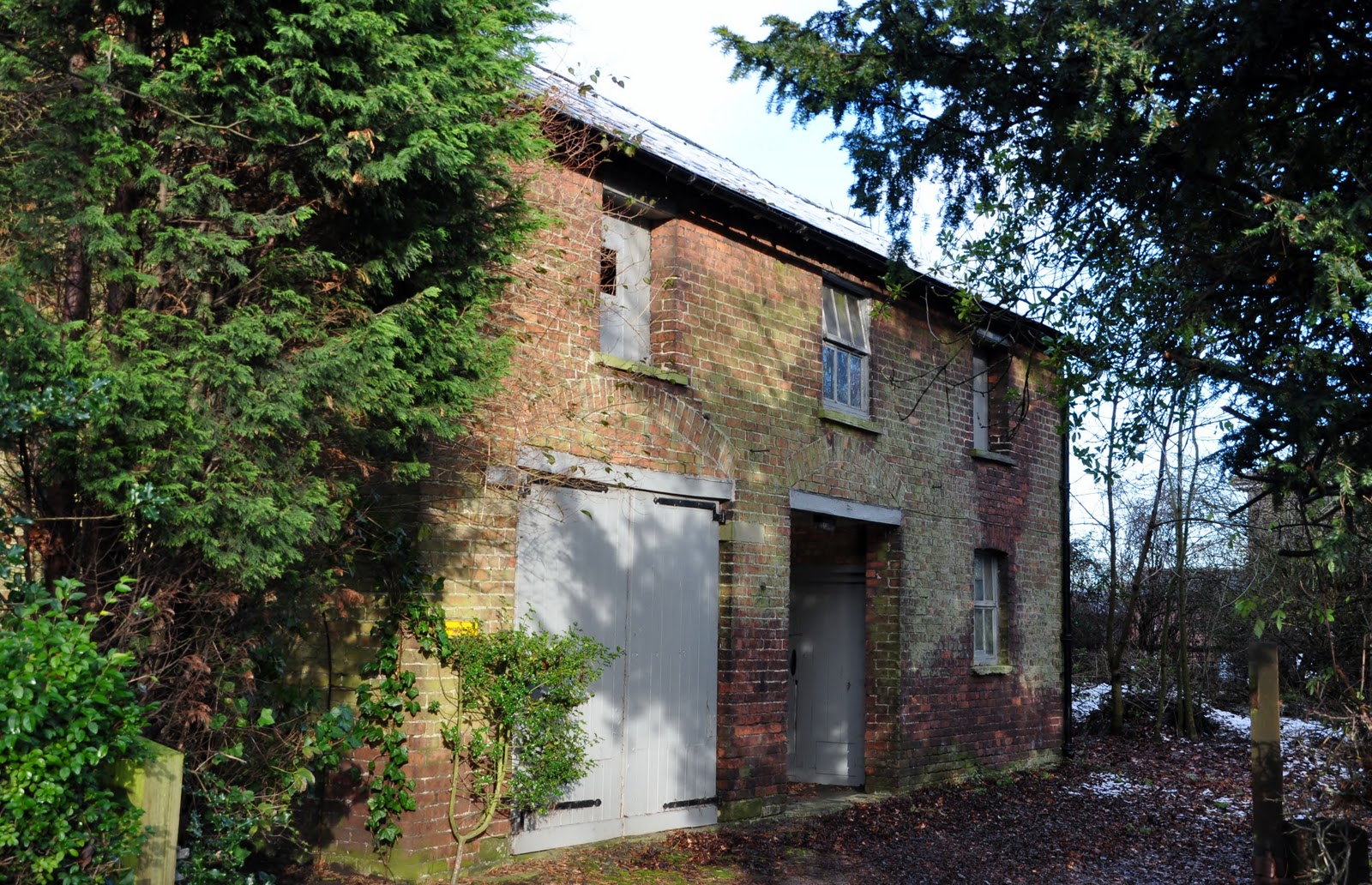 rambles with a camera Cheshires old barns are brick built
