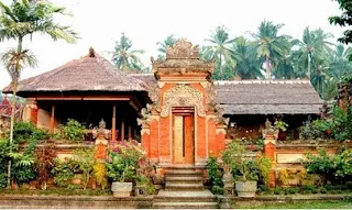 rumah adat bali