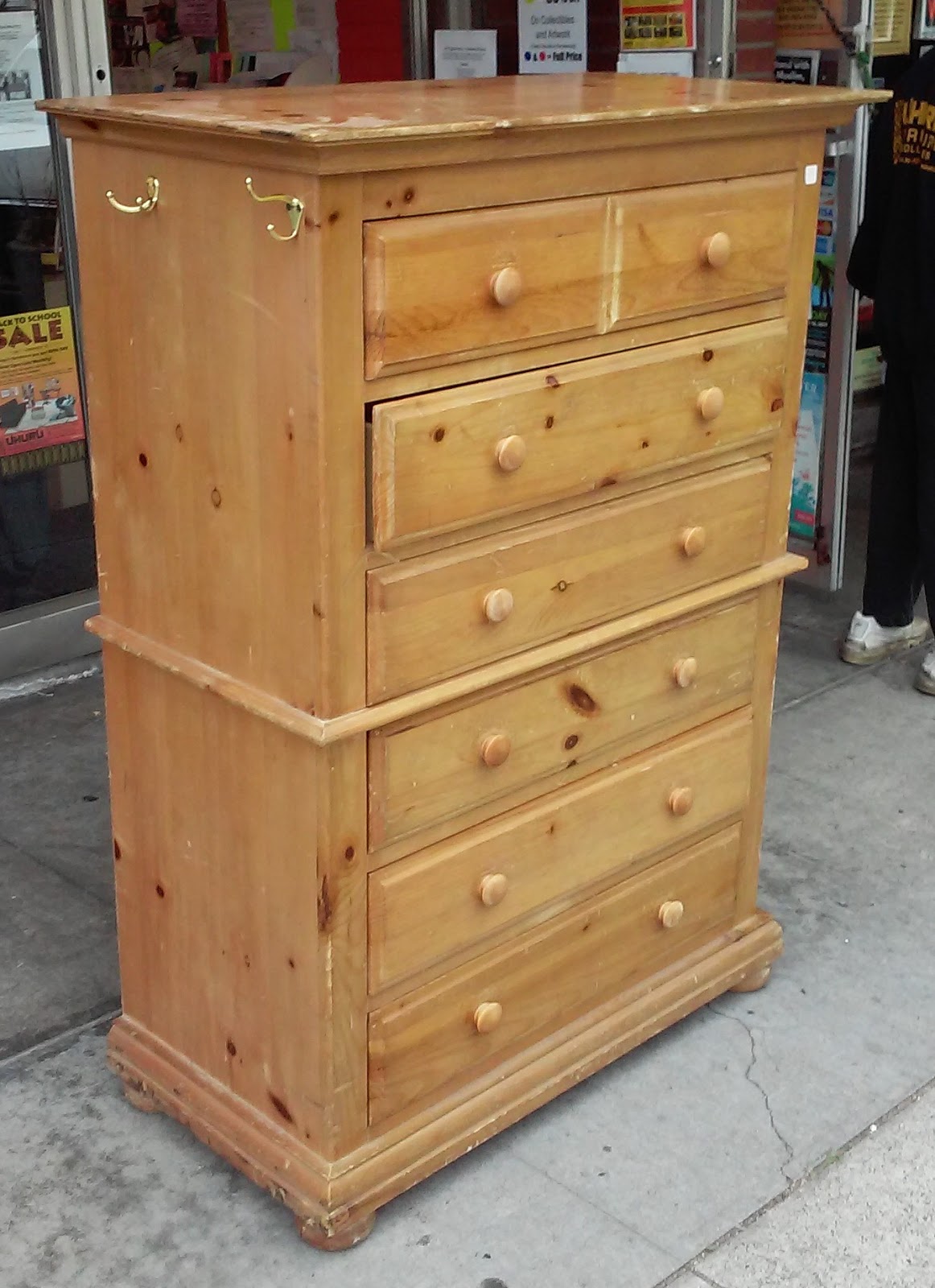 Uhuru Furniture Collectibles Sold Bargain Buy 5115 Knotty