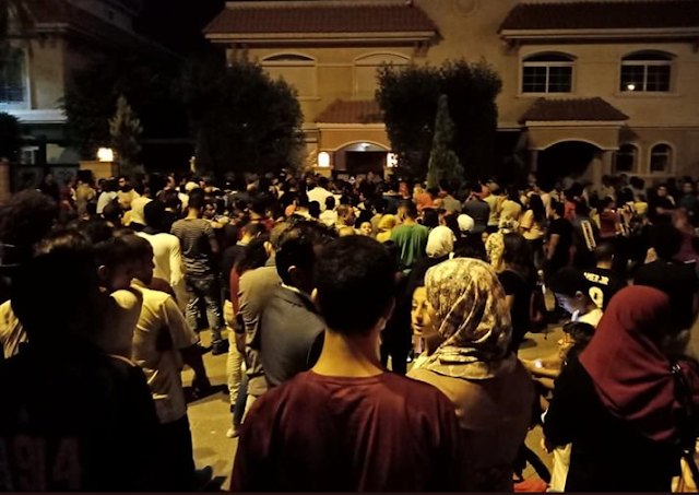 Hundreds Of Fans Storm Mohamed Salah’s House In Egypt (Photos) %Post Title