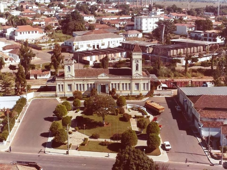 Antiga Estação Ferroviária de Araxá Antiga Estação Ferroviária de Araxá