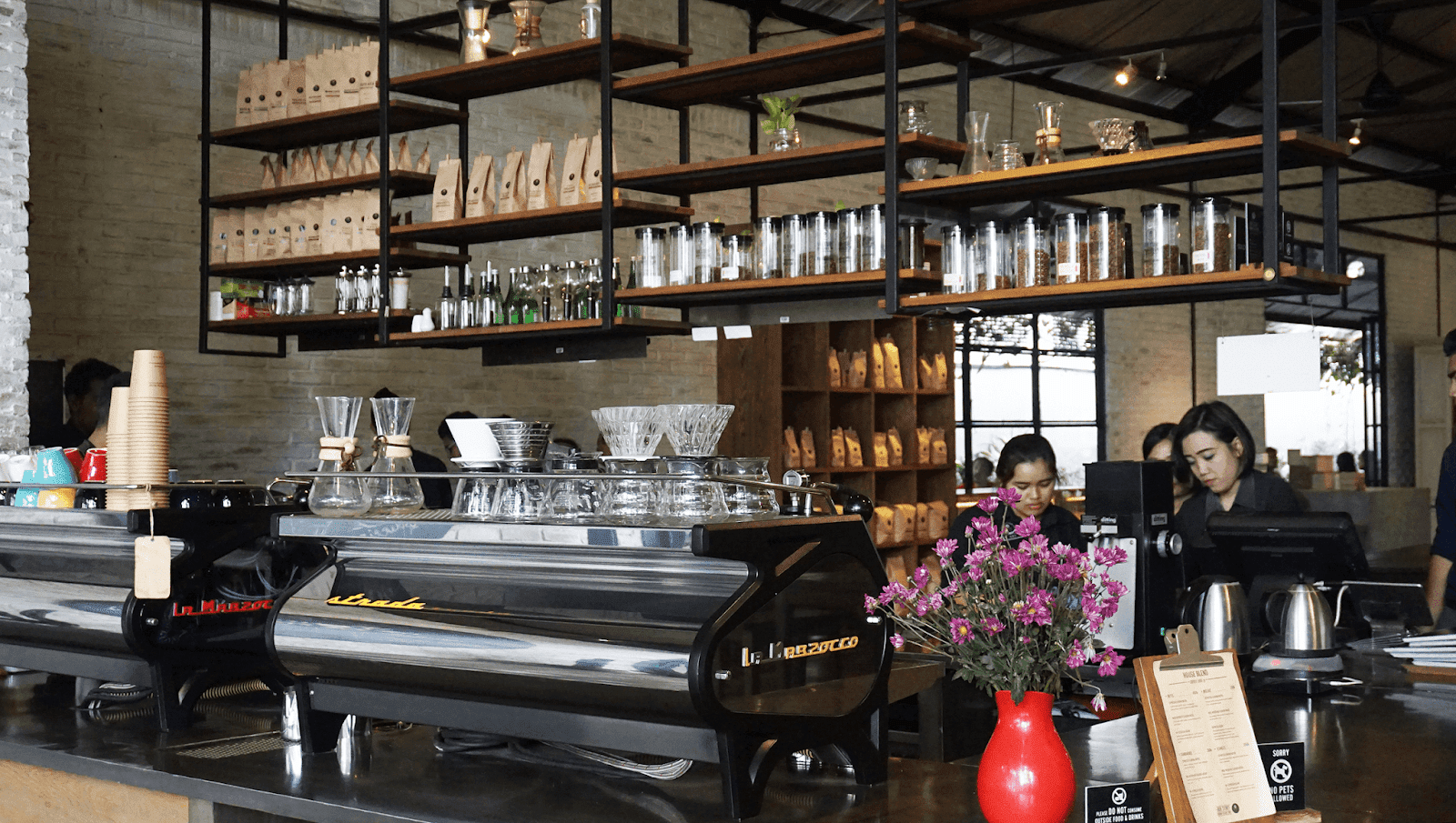 Epic Coffee & Epilog Furniture Café Wajib Kunjung di Jogja versi