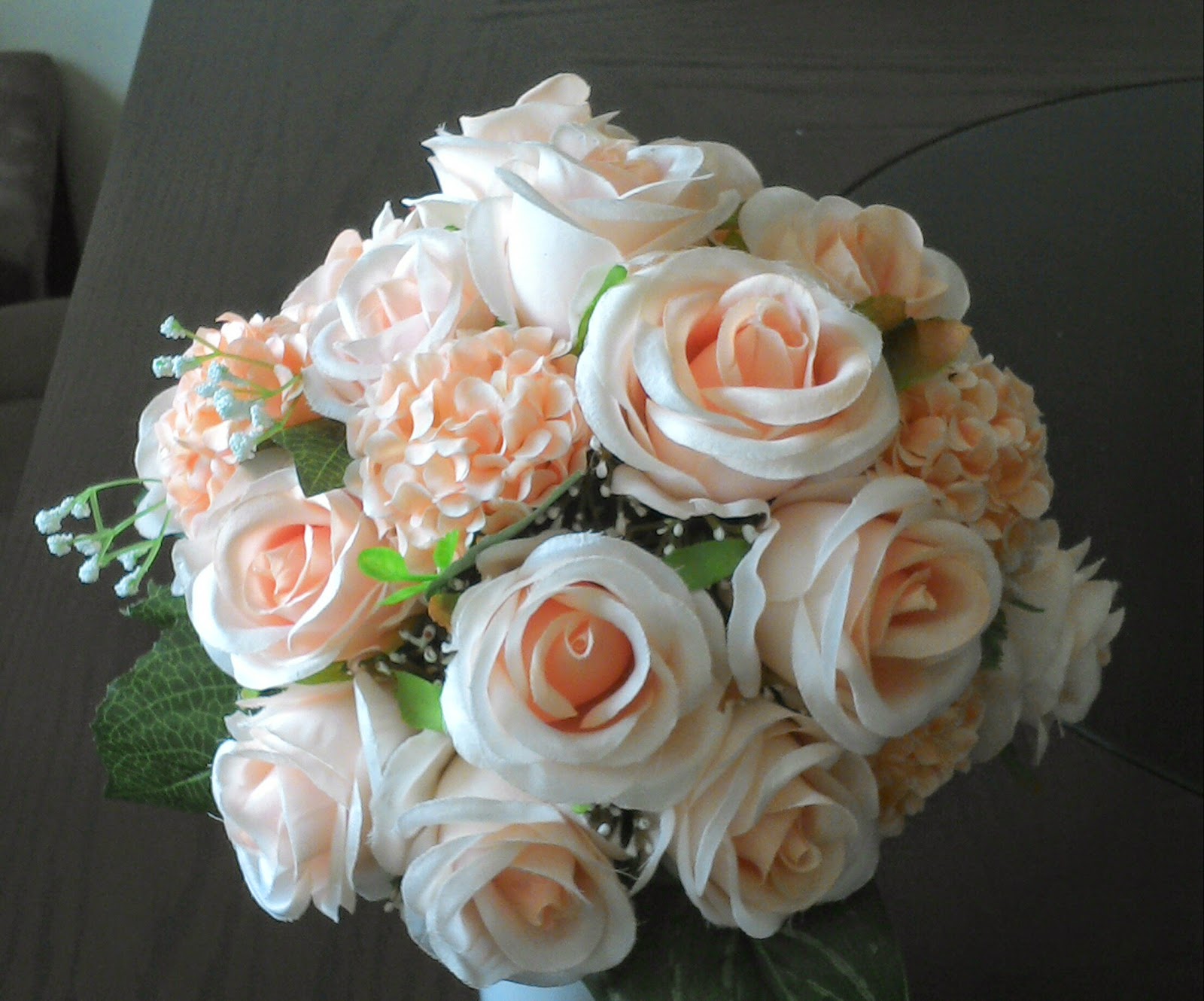 Samara Flores: Buques de noiva com rosas champanhe médio e tulipas brancas  pequeno
