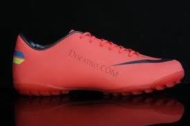 Nike Karebet: Nike Mercurial Vapors IV, Euro 2012