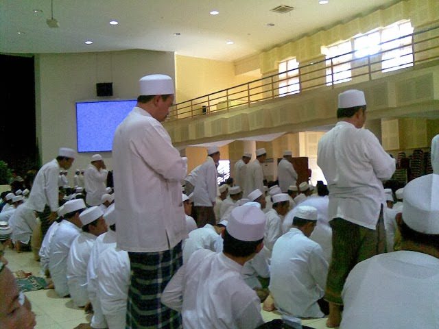 Hukum Solat Sunat Tahiyat Masjid Ketika Khutbah Jumaat Sedang Dibaca. Jangan Ambil Mudah! Hukum Solat Sunat Tahiyat Masjid Ketika Khutbah Jumaat Sedang Dibaca. Jangan Ambil Mudah!