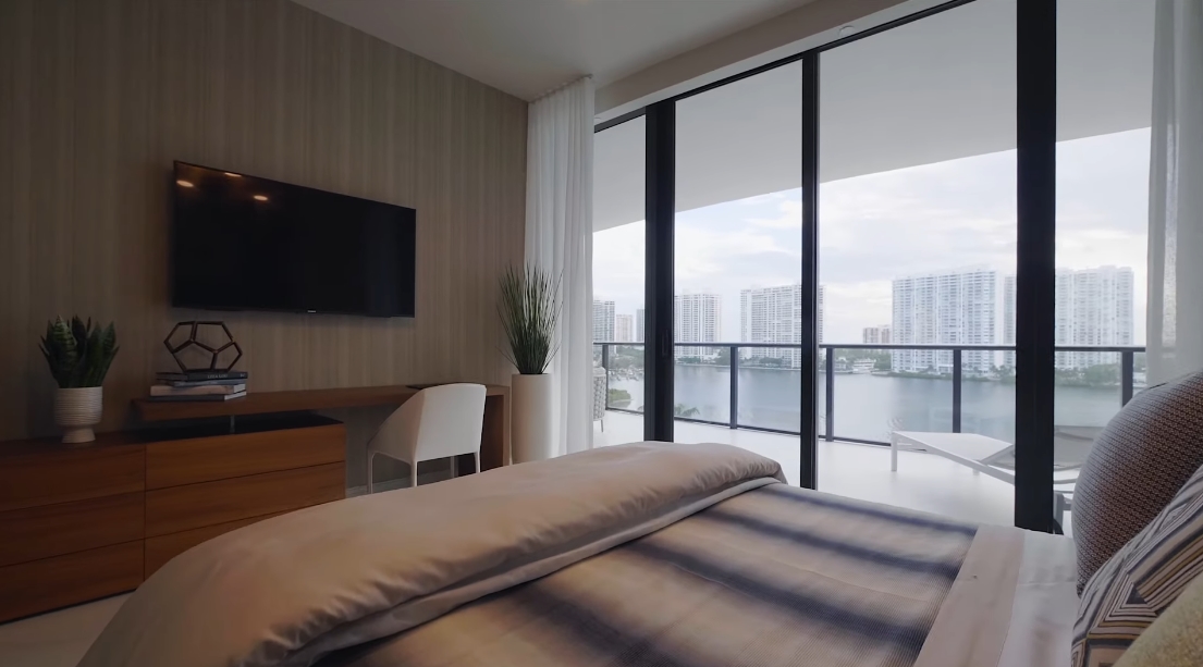 57 Interior Design Photos vs. Privé Island Residences Luxury Condo Tour