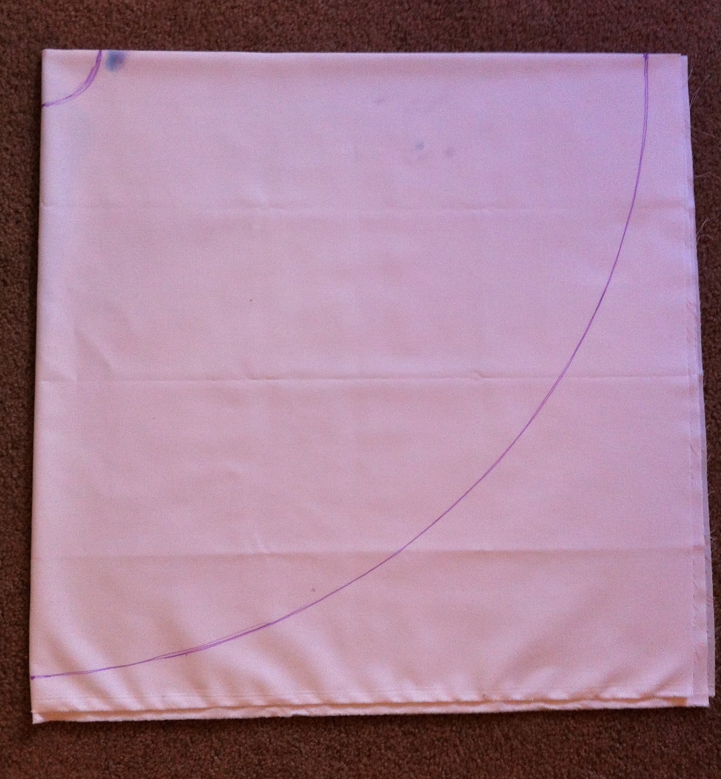 a little gray Buddy the Elf Tree Skirt Tutorial