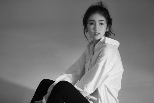 As fotografias fashion em preto e branco com belas modelos orientais de Kadosa Yuan Kadosa Yuan arte fotografia fashion mulheres modelos orientais beleza preto e branco