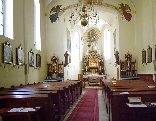 Wnętrze Sanktuarium Św. Józefa.