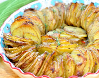 Batata Laminada com Alho e Tomilho Batata Laminada com Alho e Tomilho (vegana)