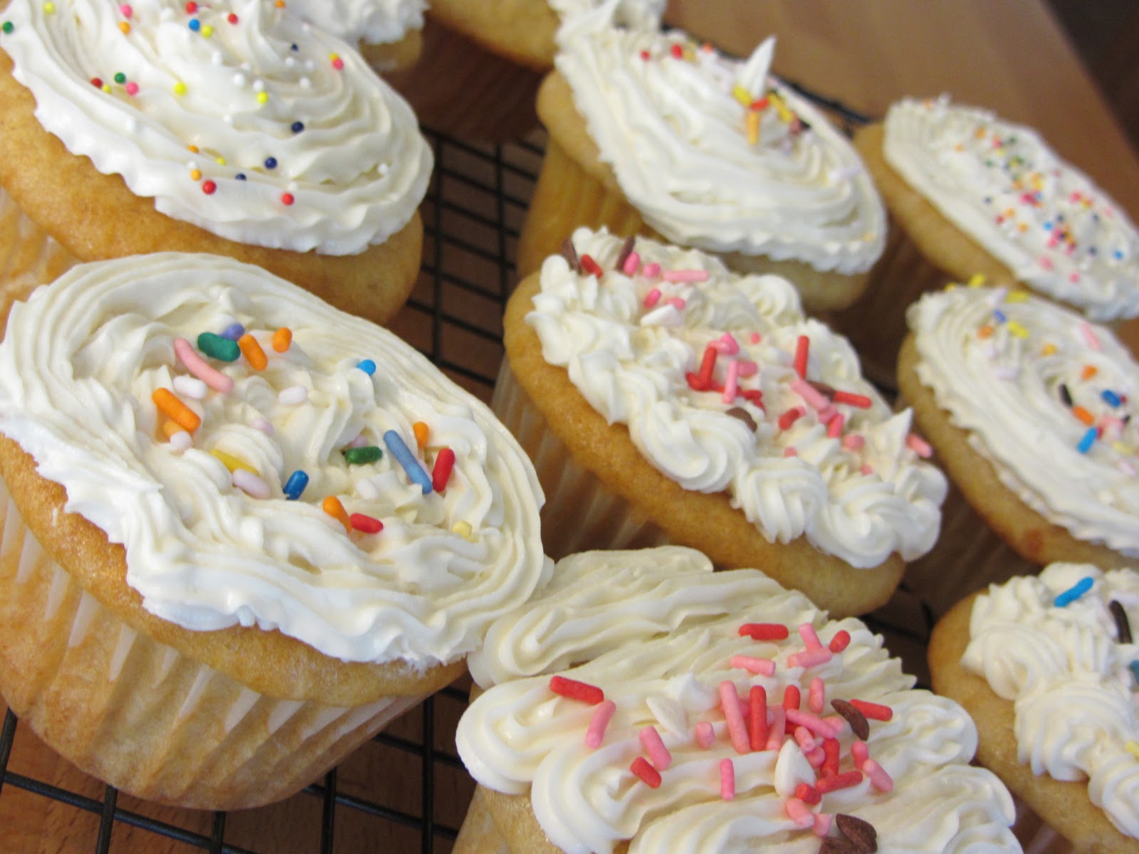 Made by Nicole: Cake #37 (Vegan) Basic Vanilla Cake