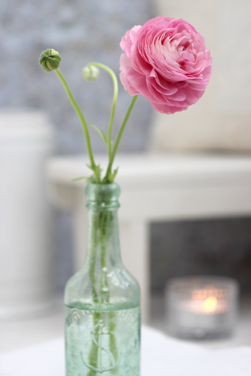 ...OF SPRING AND SUMMER... Creative with Flowers 41 A Flower in