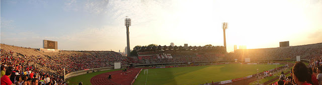 Suasana di Stadion Singapura