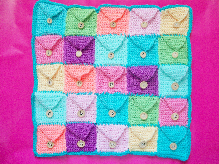 MooeyAndFriends Crochet Advent Calendar Pattern 12 Days Of DIY mooeyandfriends-crochet-advent-calendar-pattern-12-days-of-diy
