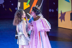 IN PERFORMANCE: Mezzo-sopranos CÉLINE RICCI as Vespina (left) and VIVICA GENAUX as Veremonda in Pier Francesco Cavalli's VEREMONDA, L'AMAZZONE DI ARAGONA at Spoleto Festival USA, 2 June 2015 [Photo © by Julia Lynn Photography]