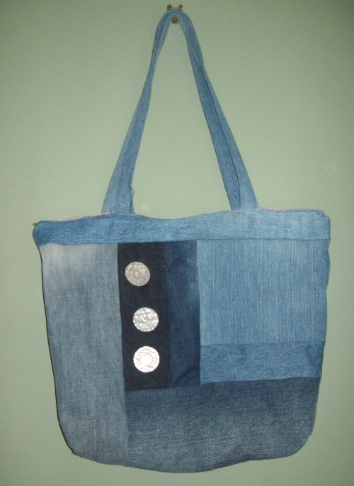 Sewing for Utange: Button bags