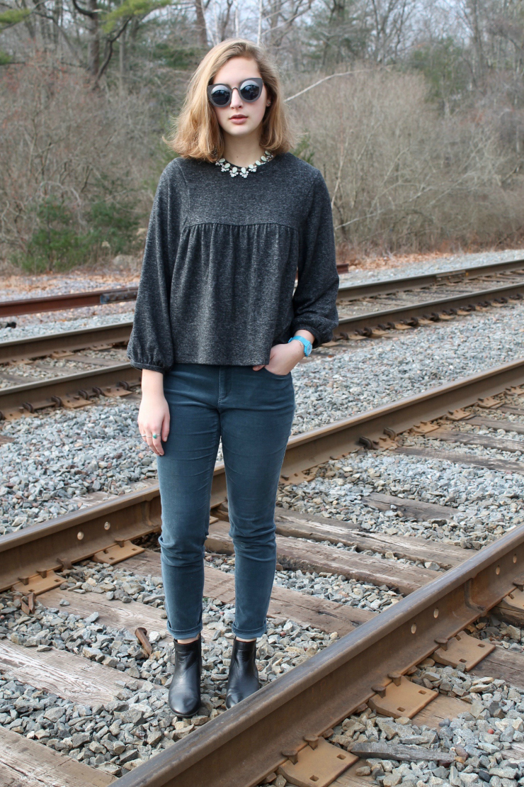 Zara grey 3/4 sleeve artist sweater, corduroy pants, Chelsea booties + statement necklace #fashion