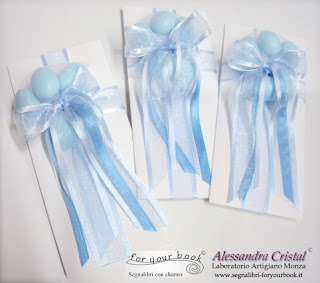 bomboniere battesimo azzurro maschio segnalibro personalizzato iniziale nome bomboniera battesimo bambino segnalibro ciondoli