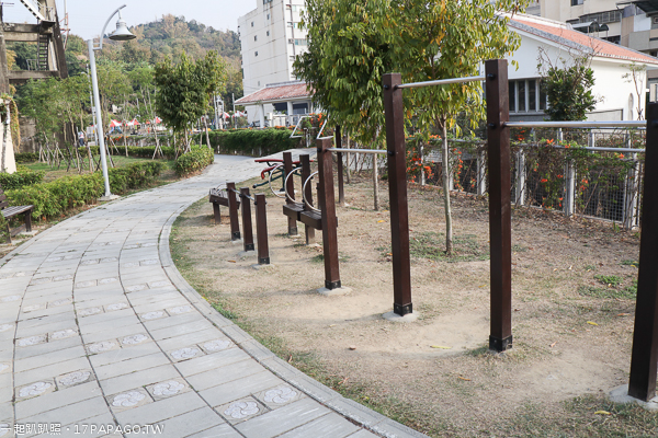 台中霧峰|阿罩霧園區|本堂公園|炮仗花牆|兒童遊樂設施|社區公園 台中霧峰|阿罩霧園區|本堂公園|炮仗花牆|兒童遊樂設施|社區公園