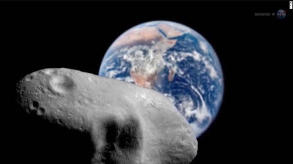 Video: Un enorme asteroide bautizado como el dios de la muerte pasará cerca de la Tierra Video: Un enorme asteroide bautizado como el dios de la muerte pasará cerca de la Tierra