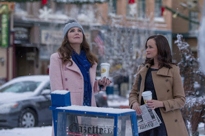 Alexis Bledel and Lauren Graham in Gilmore Girls A Year in the Life (2)