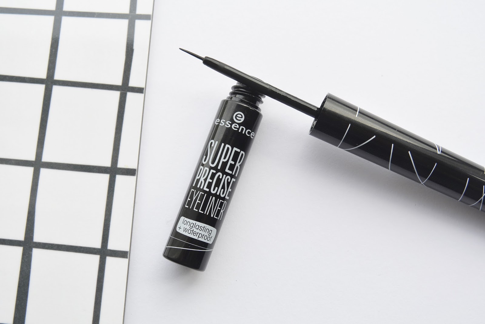 NIEUW Essence Brow Powder mix it blonde & Super Precise eyeliner