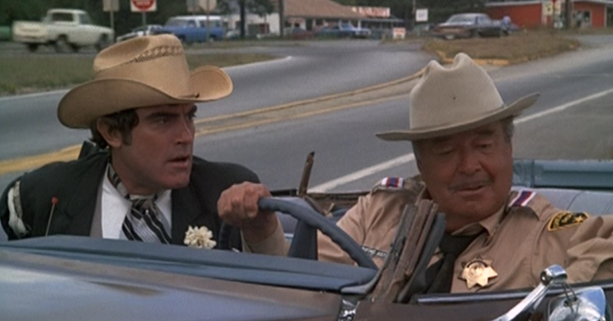 Filming Locations of Chicago and Los Angeles Smokey And