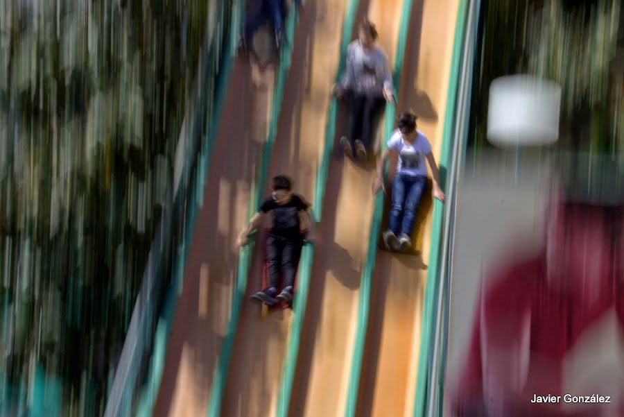 fotos con fondo en movimiento y con el sujeto parado