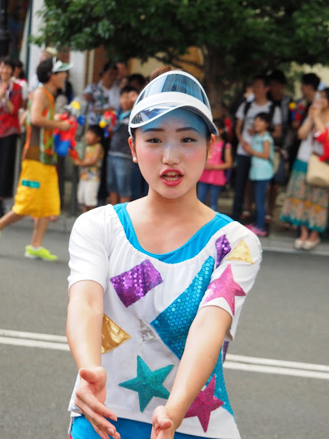 さんぽ倶楽部 ラテちゃん Usj ミニオン ウォーター サプライズ パレード スタート 第1ずぶ濡れ熱狂エリア