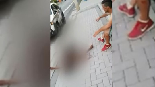 SC: Vídeo mostra mulher agredida em rua de Blumenau