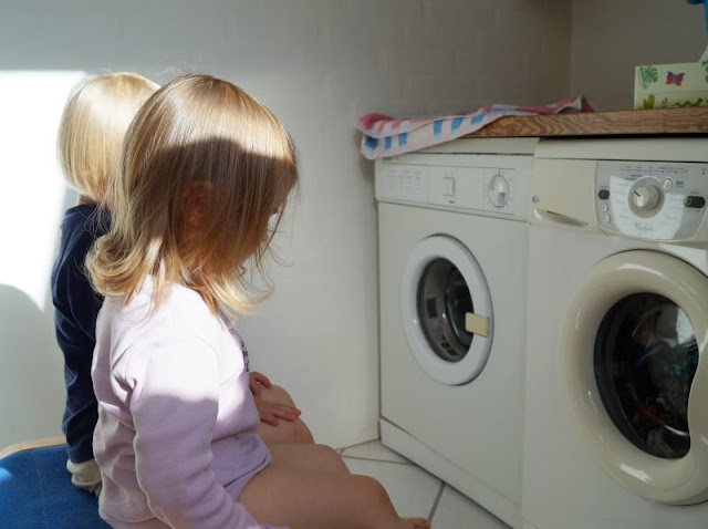#Familienmoment Nr. 41: Im Schleudergang oder von der Faszination der Waschmaschine