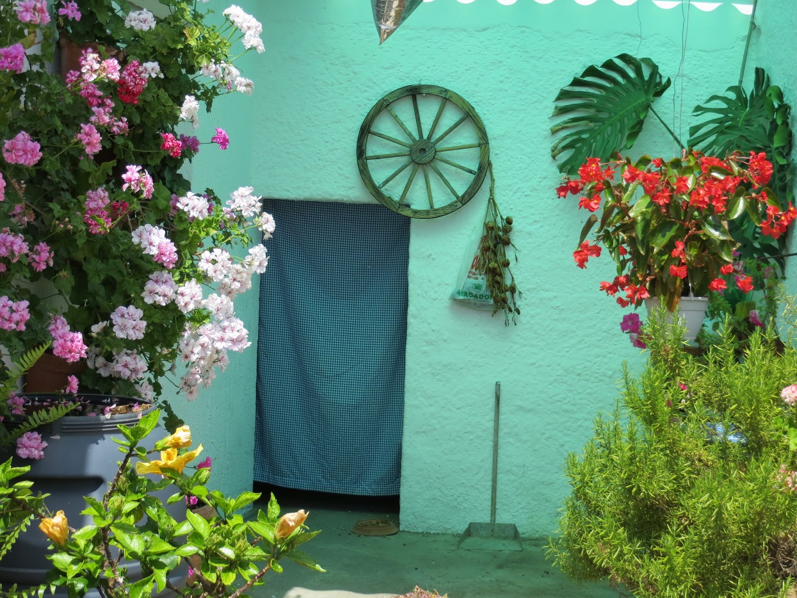 CPR.BEMBEZAR: LOS PATIOS DE CÉSPEDES