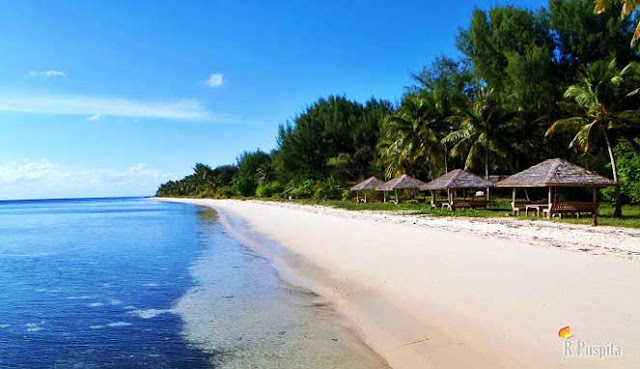 10 PANTAI TERINDAH DI WAKATOBI PANTAI TERINDAH DI WAKATOBI