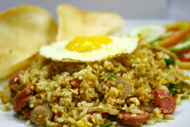 Nasi goreng spesial bakso