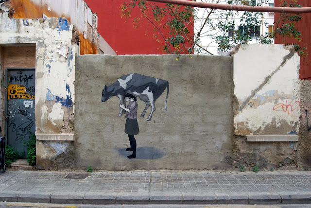 New Street Art Piece painted by urban artist Hyuro On The Streets Of Valencia in Spain. 1