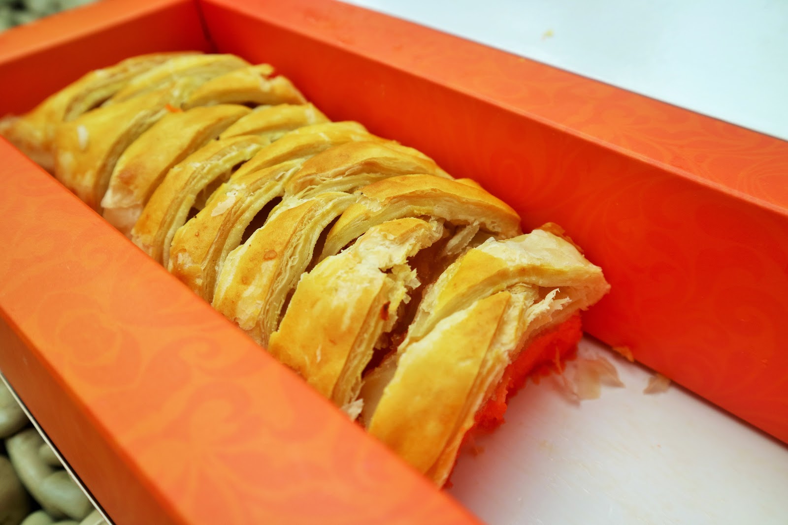 Komuk Artinya Apa Sih : Menurut saya itu bukan sayang kucing tapi