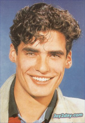 Funny: Curly Hair Styles Men