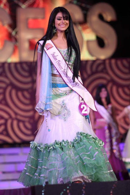 Karishma Kapoor @ Indian Princess Grand Finale