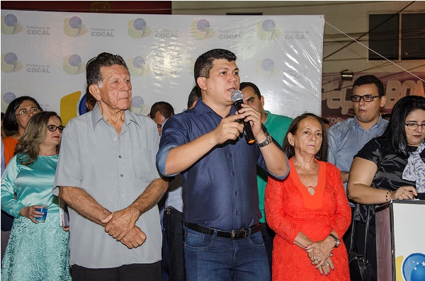 Prefeitura de Cocal inaugura Centro Comercial e praça - Imagem 8