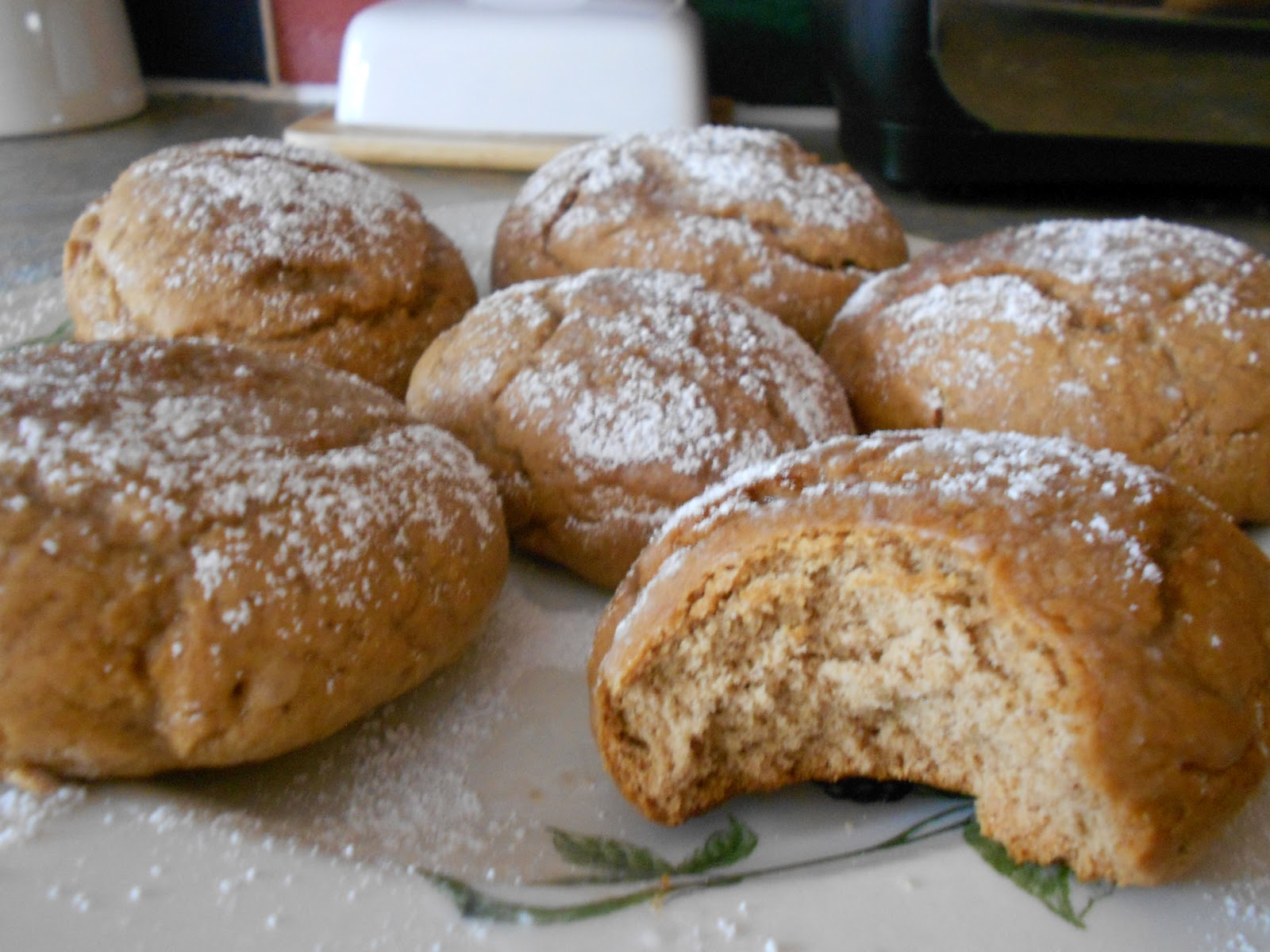 Vegan Nyom Nom Pryaniki Russian Spiced Cakey Biscuit Buns 