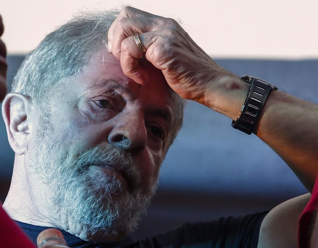 lula%2Bco%25C3%25A7a.jpg