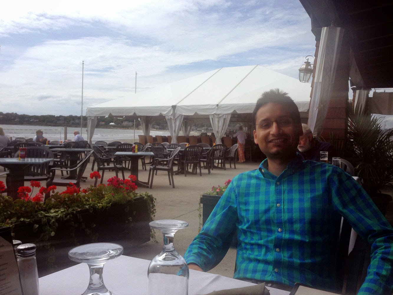 Independent Restaurant Review Atlantic Beach Club And Pavilion This Place Is Huge And Right Off Of The Main Drag Coming Across Inlet It Took Just A Few Minutes To Be Seated Outside Where We Aggregated With All