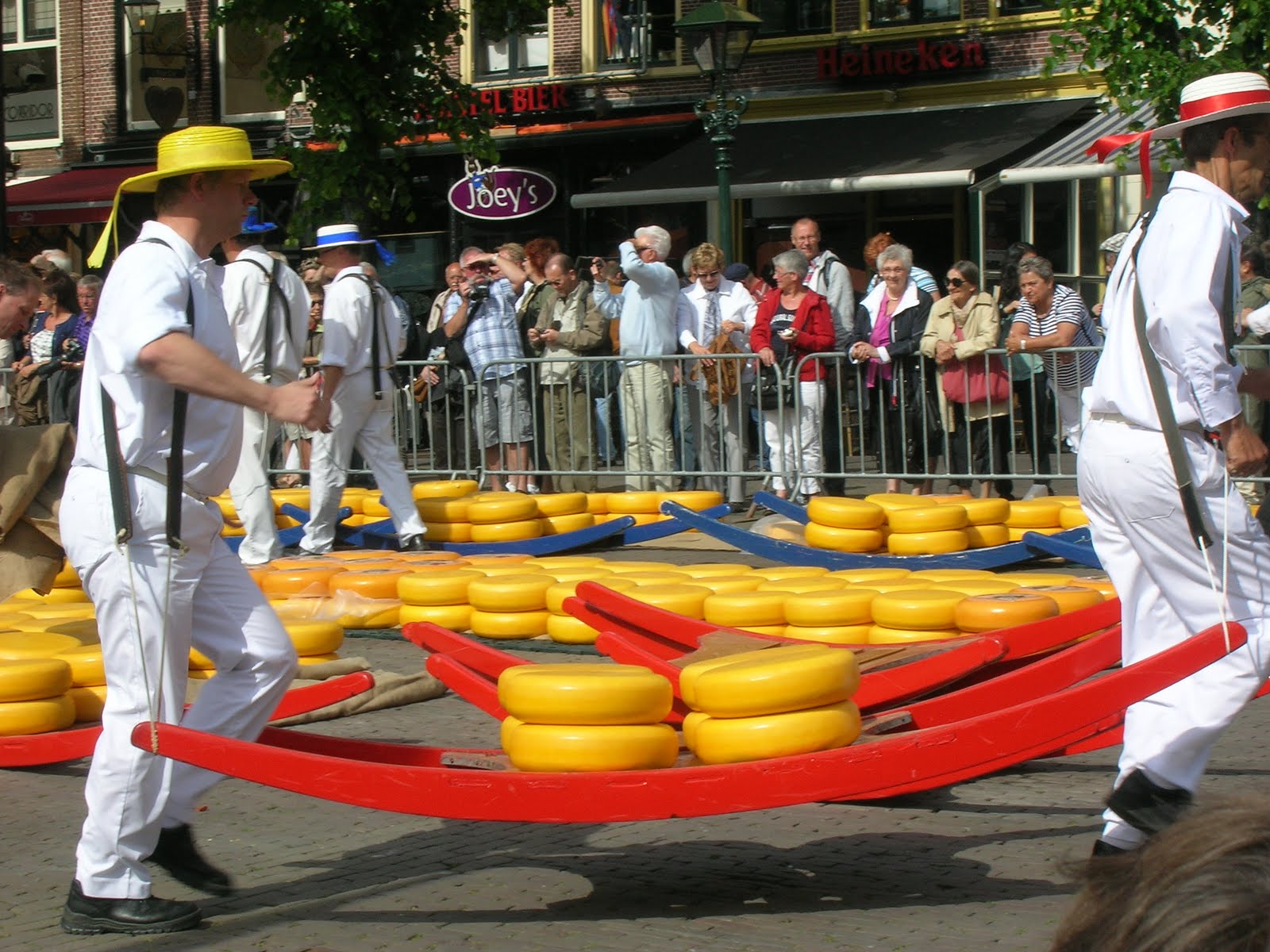 Beckstrand Beat Alkmaar Cheese Market