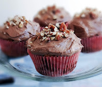 Cupcake de Cenoura com Cobertura de Chocolate Cupcake de Cenoura com Cobertura de Chocolate (vegana)