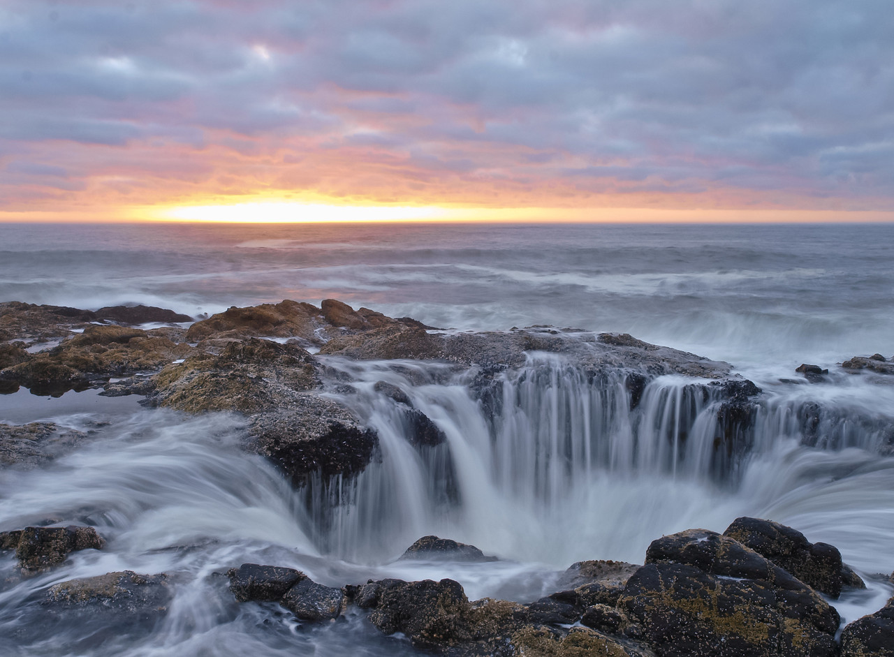 Travel Trip Journey : Thor’s Well, USA