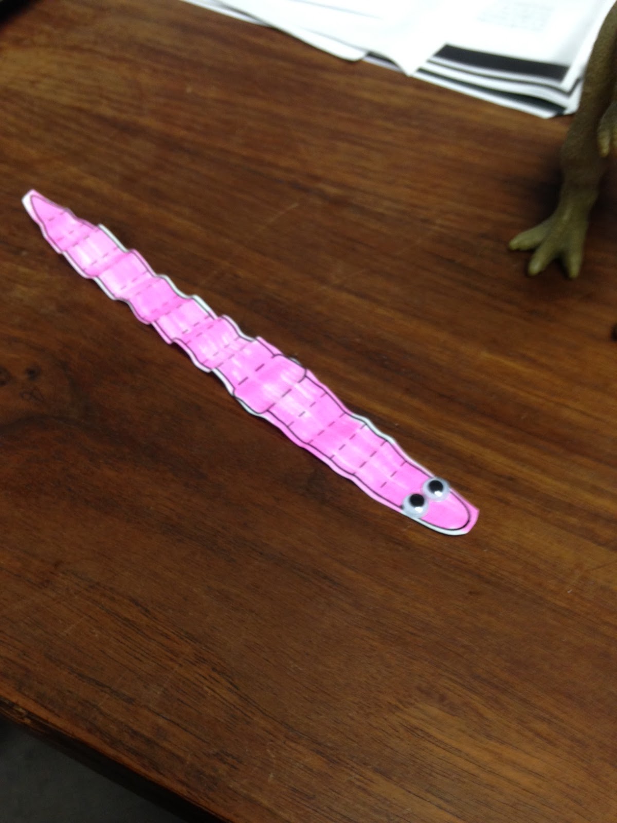 Preschool Storytime Crafts: Worm