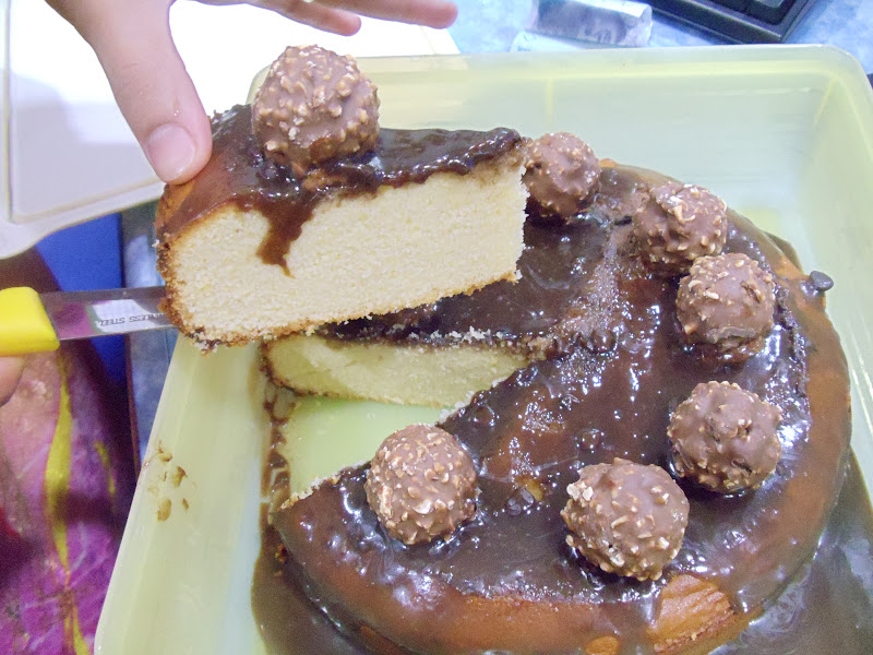 Life is colorful Step by Step.. Basic Butter Cake (topping dgn Choc)