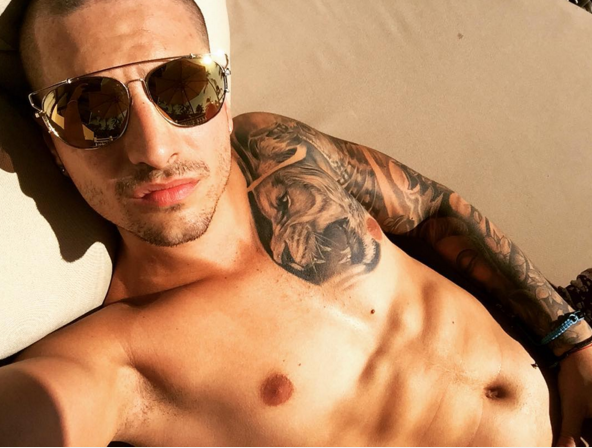 Maluma En Ropa Interior El Hit Guate Radio