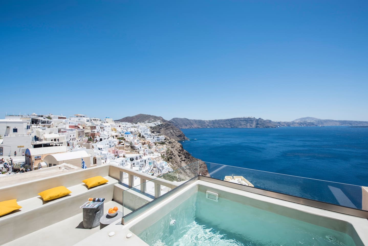 Airbnb Santorini