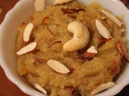 ब्रेड का हलवा बनाने की विधि - Bread Halwa Recipe in Hindi ब्रेड का हलवा बनाने की विधि - Bread Halwa Recipe in Hindi